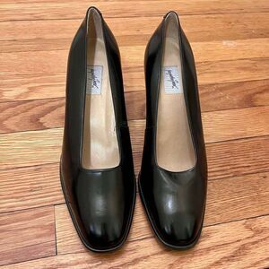 Jacqueline Ferrar Vintage Black Leather Block Heel Pumps Square Toe Shoes 8.5M